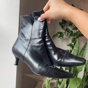 Stuart Weitzman kitten heel boots